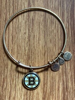 Alex + Ani - Boston Bruins B Spoked Hockey Team Logo Bangel Bracelet 💛🏒